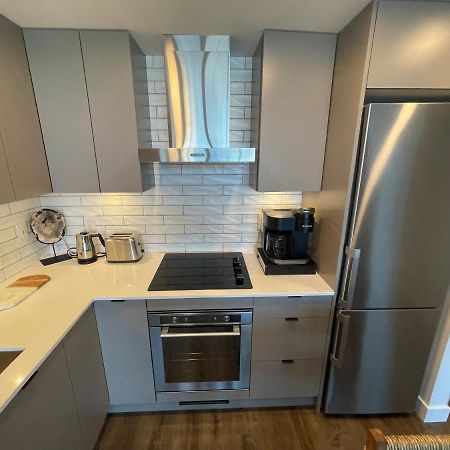 קלונה Awesome View 21 Two Bedroom One Bath Downtown Lake View Near Beach מראה חיצוני תמונה
