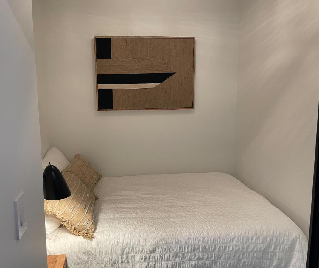 קלונה Awesome View 21 Two Bedroom One Bath Downtown Lake View Near Beach מראה חיצוני תמונה
