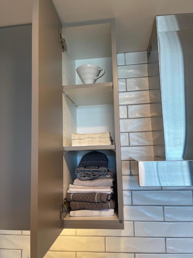 קלונה Awesome View 21 Two Bedroom One Bath Downtown Lake View Near Beach מראה חיצוני תמונה